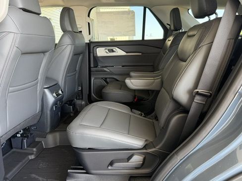 New 2026 Ford Explorer Active w/ Active Comfort Package AWD/4WD image 7