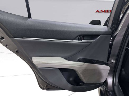 Used 2020 Toyota Camry XLE FWD image 45