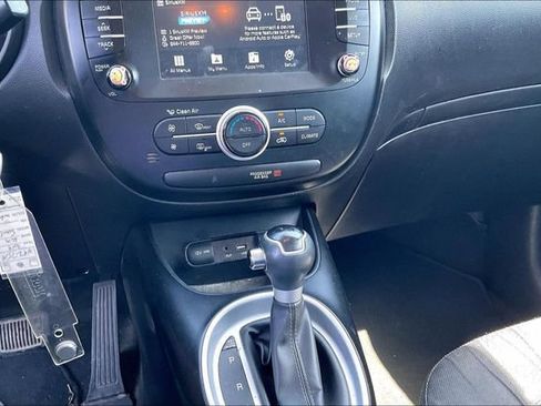 Used 2019 Kia Soul + FWD image 14