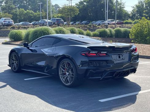 Used 2024 Chevrolet Corvette Z06 RWD image 5