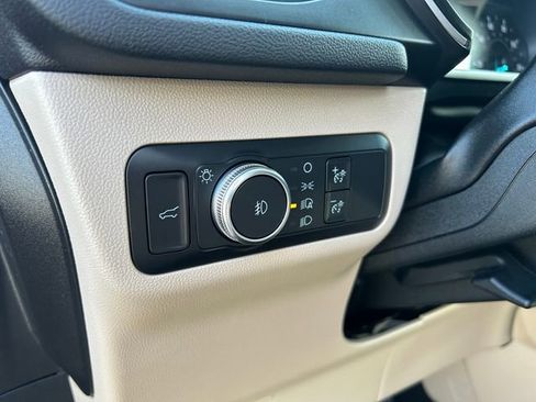 Used 2020 Ford Escape SEL image 22