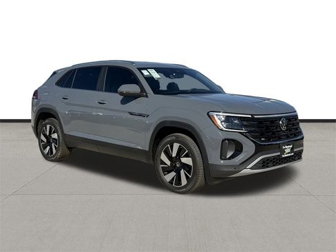 New 2026 Volkswagen Atlas Cross Sport SE image 3