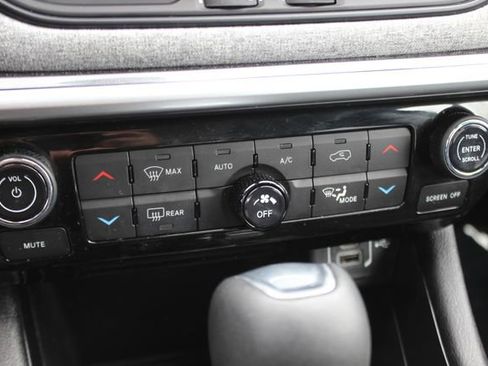 Used 2022 Jeep Compass Latitude w/ Convenience Group AWD/4WD image 8