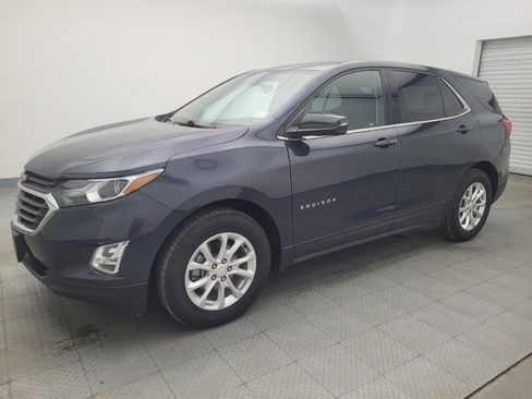 Used 2018 Chevrolet Equinox LT image 2