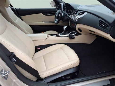 Used 2011 BMW Z4 sDrive35i image 20