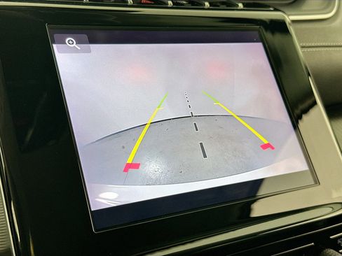 Used 2023 Jeep Grand Cherokee Laredo image 13