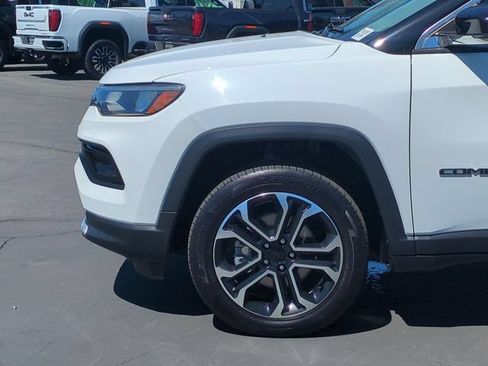 Used 2022 Jeep Compass Limited AWD/4WD image 33