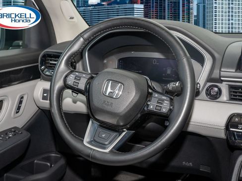 Certified 2023 Honda Pilot Elite image 24