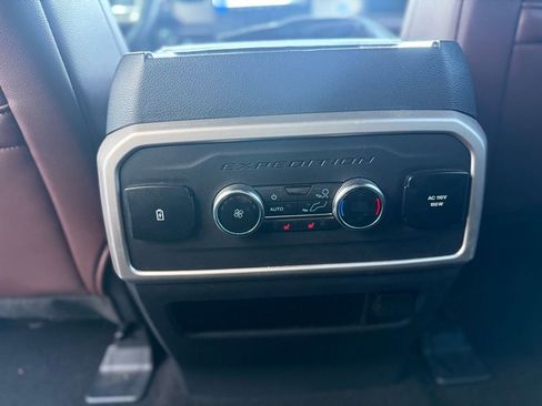 Used 2023 Ford Expedition Max Limited image 17