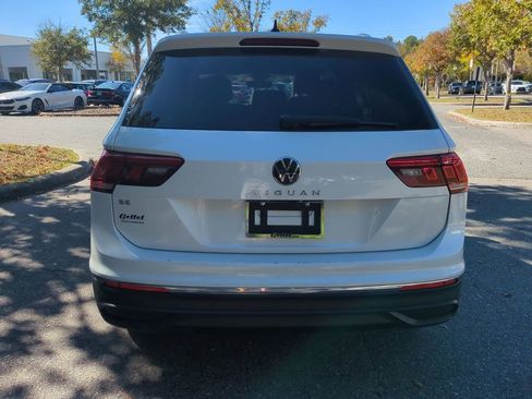 Used 2023 Volkswagen Tiguan SE image 6