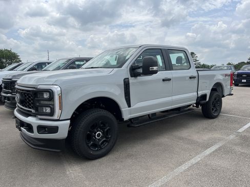 New 2026 Ford F250 XL w/ STX Appearance Package AWD/4WD image 6