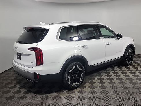 Used 2025 Kia Telluride S AWD/4WD image 4