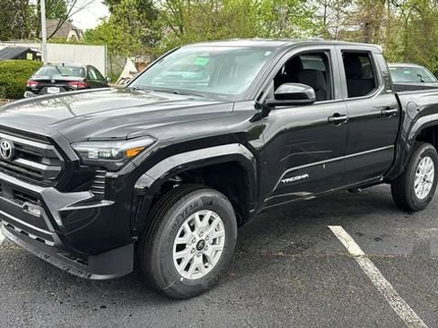New 2026 Toyota Tacoma SR5 AWD/4WD image 2