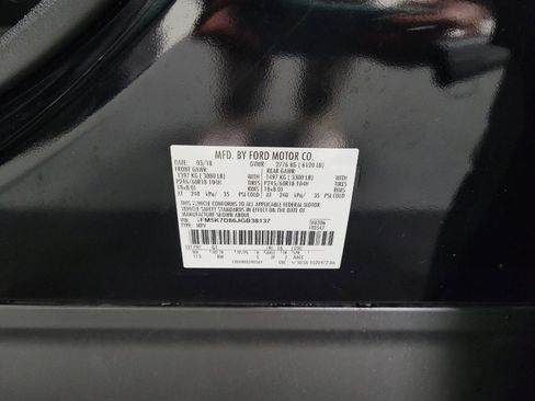 Used 2018 Ford Explorer XLT w/ Equipment Group 202A FWD image 33