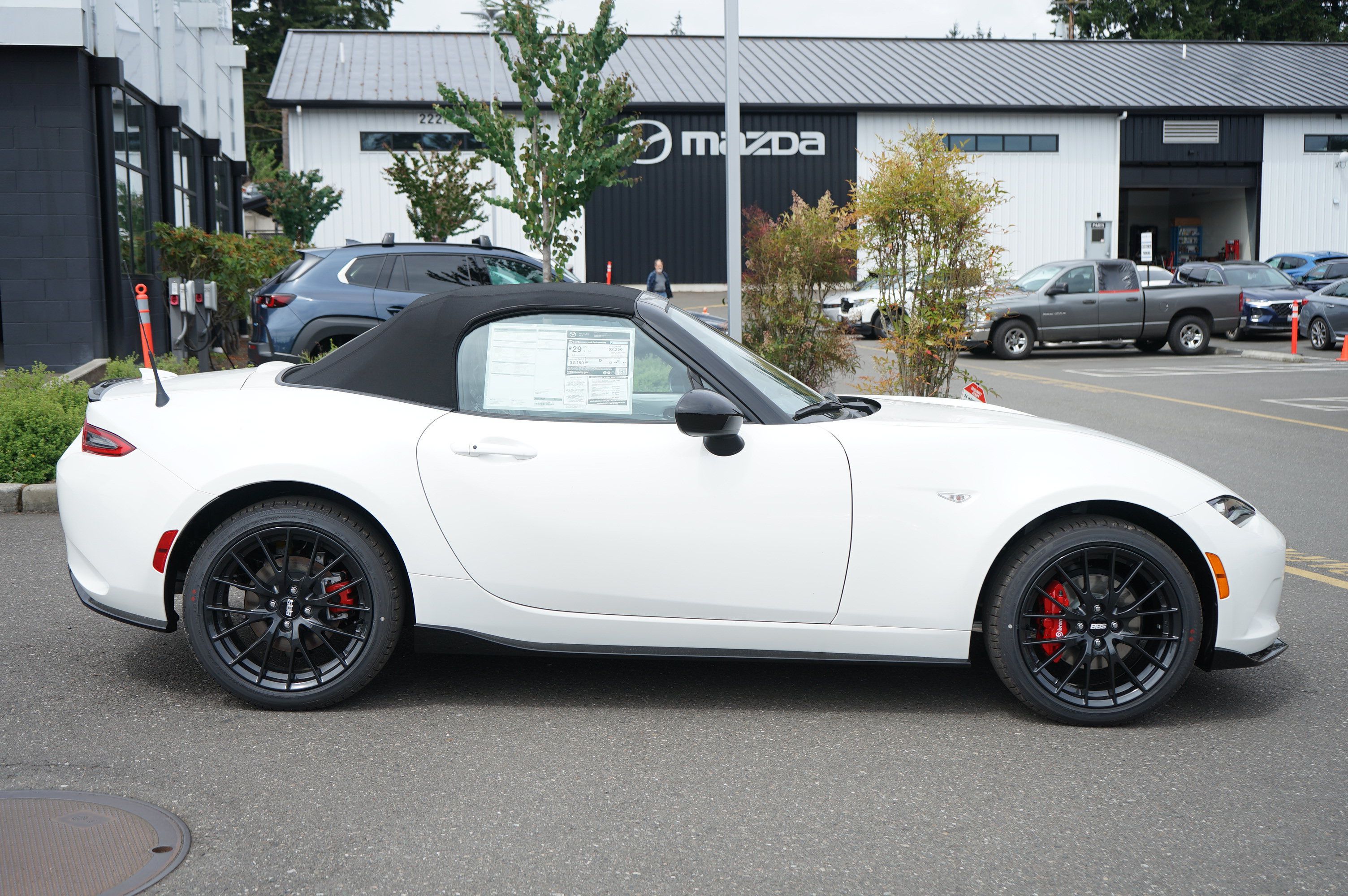 New 2026 MAZDA MX-5 Miata Club w/ Interior Package RWD image 2