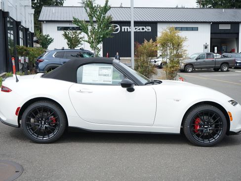 New 2026 MAZDA MX-5 Miata Club w/ Brembo/BBS Recaro Package RWD image 2