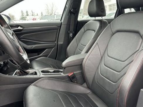 Used 2021 Volkswagen Jetta GLI Autobahn w/ GLI Autobahn Black Package image 10