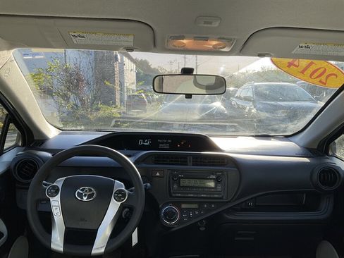 Used 2014 Toyota Prius C Two image 15