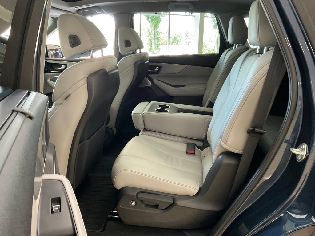Certified 2026 Acura MDX w/ Technology Package AWD/4WD image 25