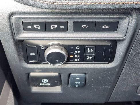 Used 2024 Ford F150 Lightning Lariat image 33