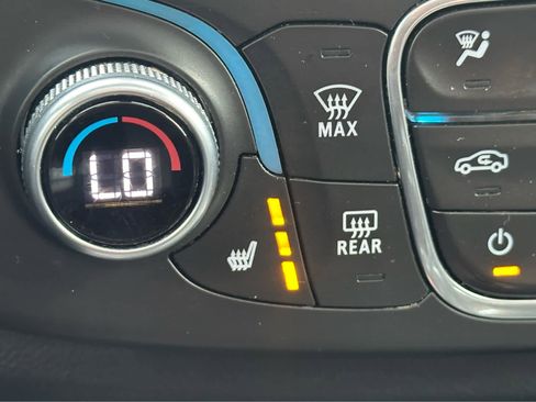 Used 2018 Chevrolet Traverse LT w/ LPO, 'HIT The Road' Package image 17