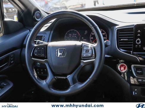 Used 2024 Honda Ridgeline Black Edition image 13