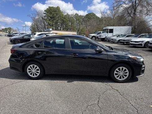 Used 2021 Kia Forte Sedan image 8