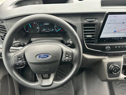 New 2025 Ford E-Transit 148 Medium Roof RWD image 9