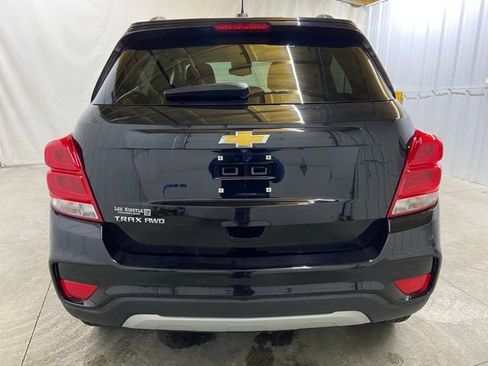 Used 2022 Chevrolet Trax LT w/ LT Convenience Package AWD/4WD image 7