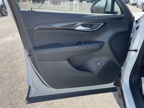 Used 2022 Buick Envision Preferred image 12