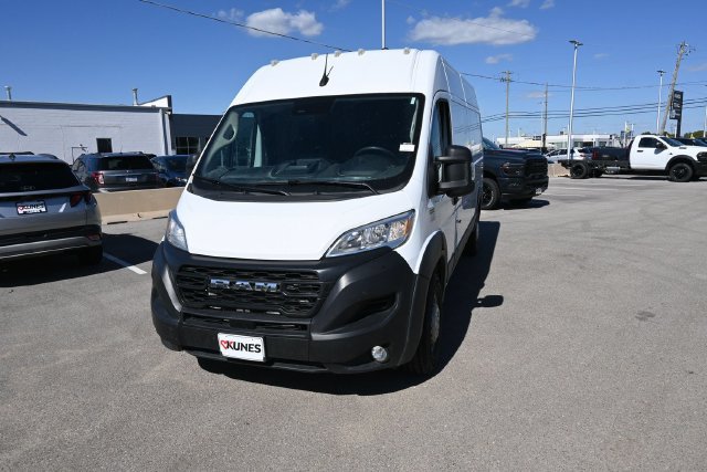 Used 2025 RAM ProMaster 2500 w/ Convenience Group FWD image 2