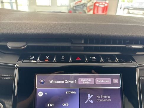 Used 2023 Jeep Grand Cherokee Altitude AWD/4WD image 45