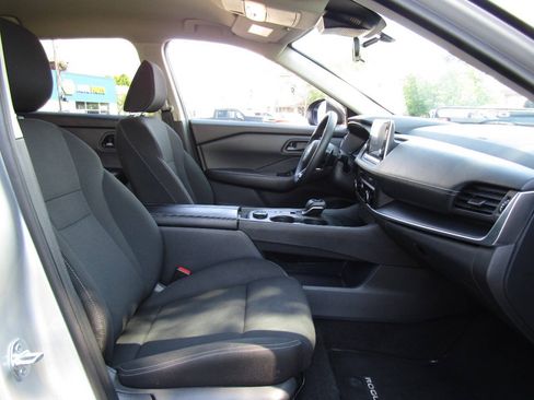 Used 2024 Nissan Rogue S AWD/4WD image 24