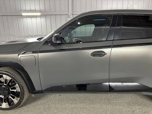 Used 2023 BMW XM AWD/4WD image 16