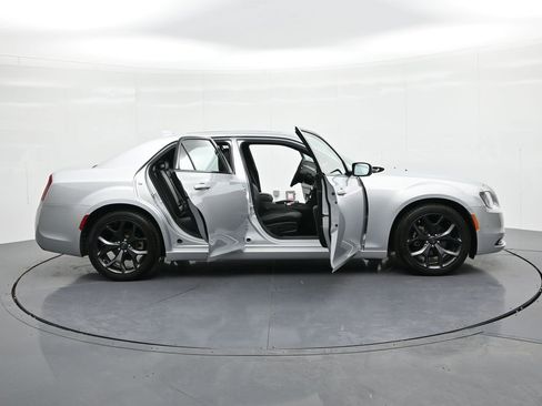 Used 2023 Chrysler 300 S image 26