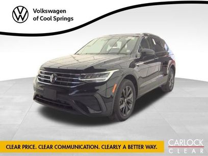 Used 2022 Volkswagen Tiguan SE w/ Panoramic Sunroof Package