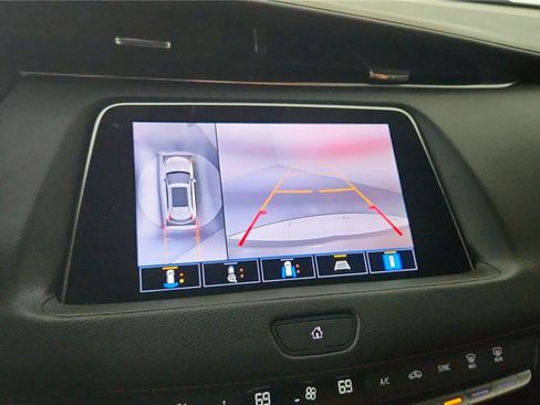 Used 2022 Cadillac XT4 Premium Luxury w/ Enhanced Visibility Package AWD/4WD image 30
