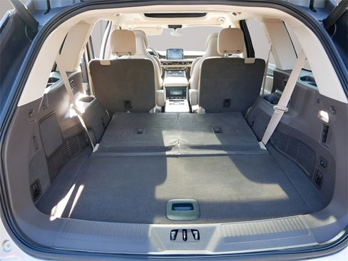 Used 2023 Lincoln Aviator Reserve w/ Equipment Group 201A image 16