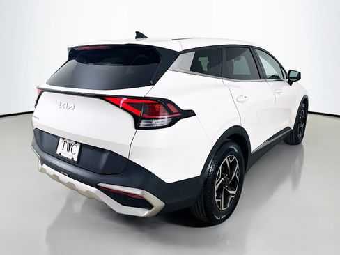 Used 2023 Kia Sportage LX FWD image 5