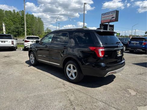 Used 2017 Ford Explorer XLT w/ Equipment Group 202A image 7
