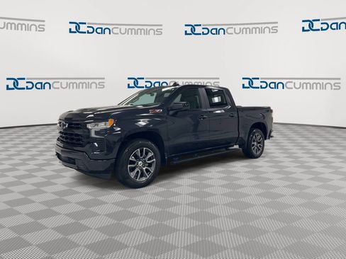 Used 2022 Chevrolet Silverado 1500 RST w/ Convenience Package II AWD/4WD image 4