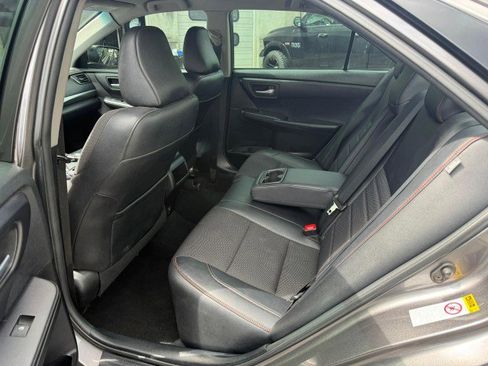 Used 2016 Toyota Camry SE FWD image 9