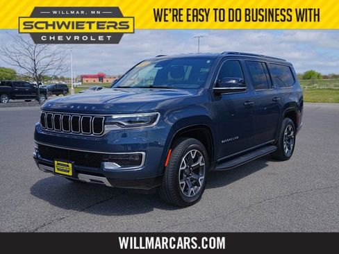 Used 2024 Jeep Wagoneer L Series III w/ Flexible Seating Group AWD/4WD image 1