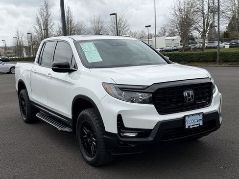 Used 2022 Honda Ridgeline Black Edition image 2