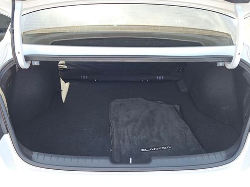 Certified 2025 Hyundai Elantra Sport FWD image 6
