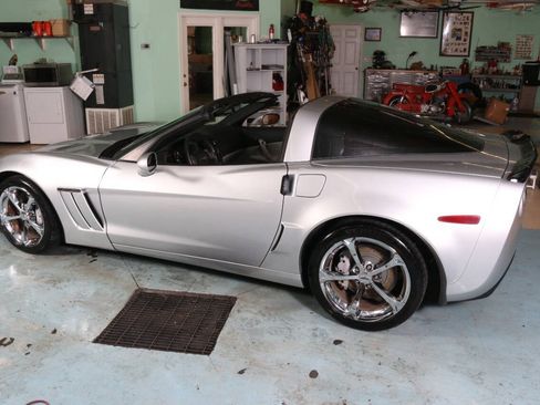 Used 2011 Chevrolet Corvette Grand Sport w/ Preferred Equipment Group RWD image 82