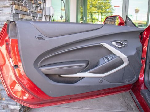 Used 2023 Chevrolet Camaro LT image 9