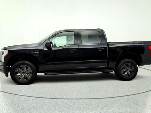 Used 2022 Ford F150 Lightning Lariat AWD/4WD image 8