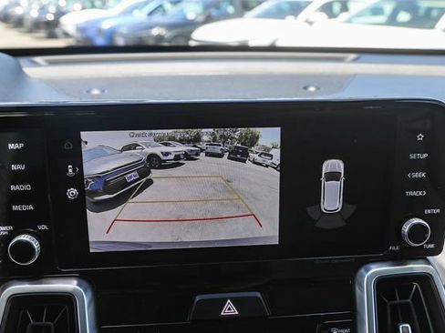 Used 2022 Kia Sorento S FWD image 26