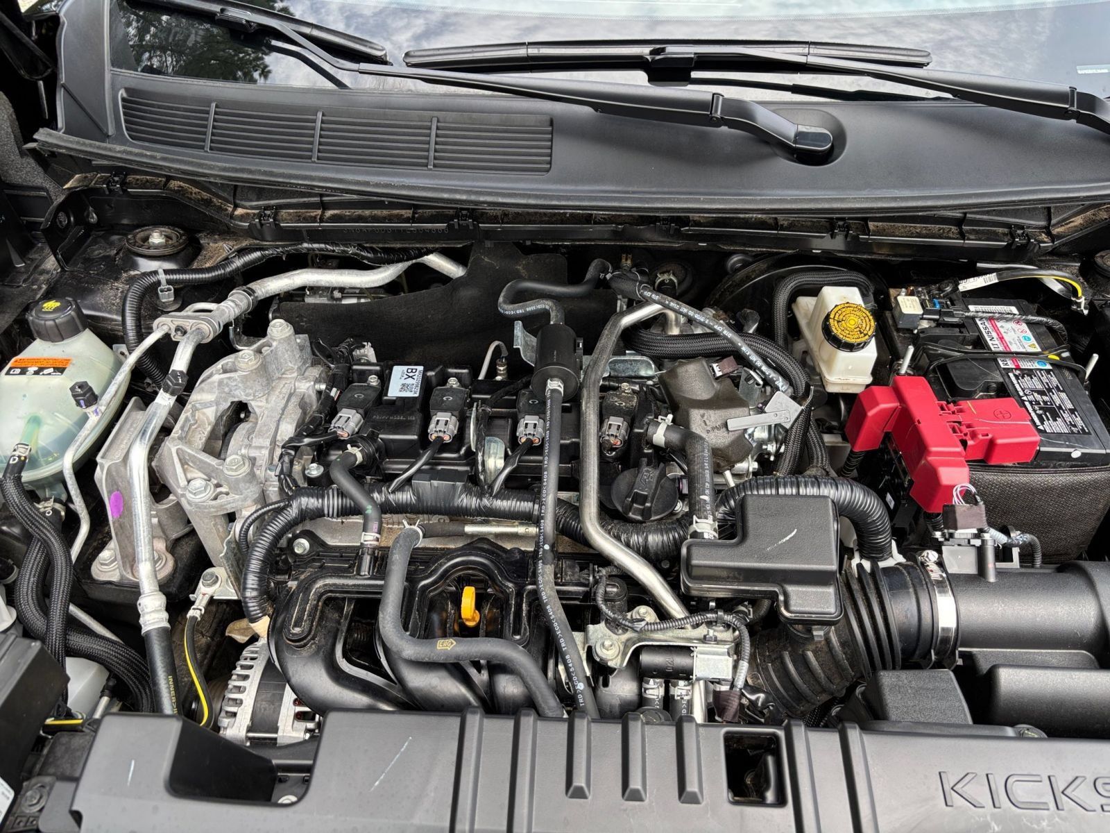 Used 2026 Nissan Kicks SR AWD/4WD image 30